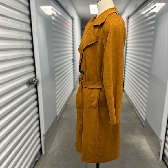 Caden Forbes vegan suede jacket 23” pit to pit 43” long belt great condition l - Picture 2 of 4